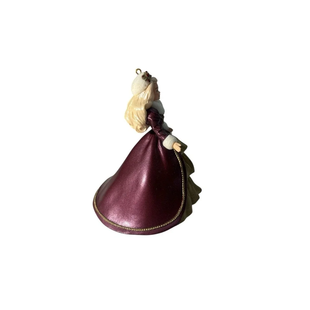Vintage‎ Hallmark Keepsake Ornament Holiday Barbie 1996